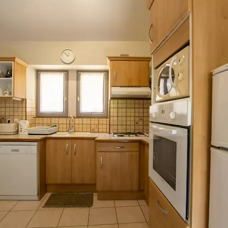 Holiday home Maison 2 Ch. Proche Sarlat, Terrasse Et Nature, Ideale Pour Familles - Fr-1-616-16