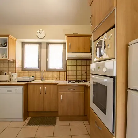 Holiday home Maison 2 Ch. Proche Sarlat, Terrasse Et Nature, Ideale Pour Familles - Fr-1-616-16 *