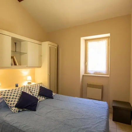 Maison 2 Ch. Proche Sarlat, Terrasse Et Nature, Ideale Pour Familles - Fr-1-616-16 Holiday home La Roque-Gageac